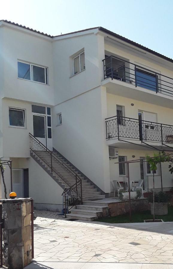 Apartment Mirta Пула Екстер'єр фото