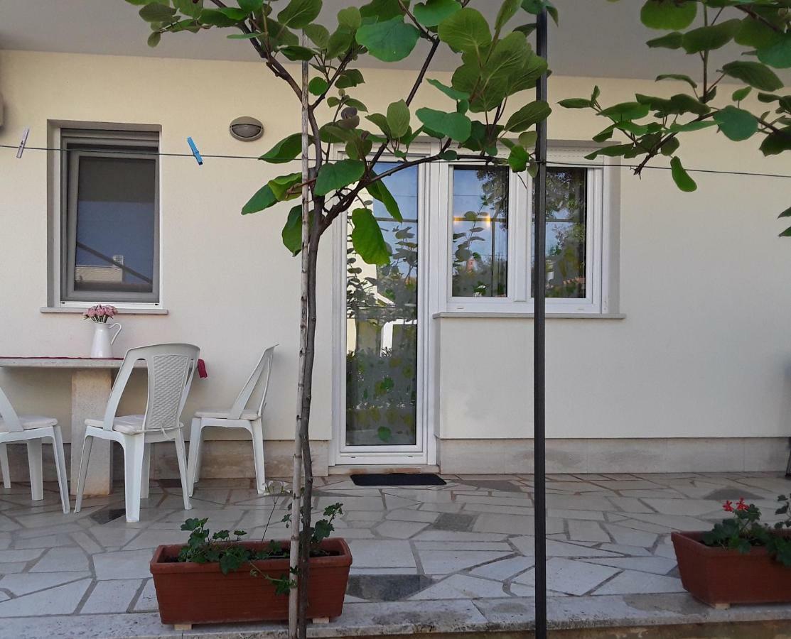 Apartment Mirta Пула Екстер'єр фото